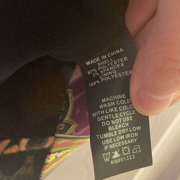 ✨Vince Camuto Paisley Print Pencil skirt - Picture 2 of 6